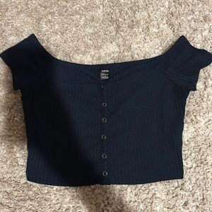 Cropped shoulder off shirt